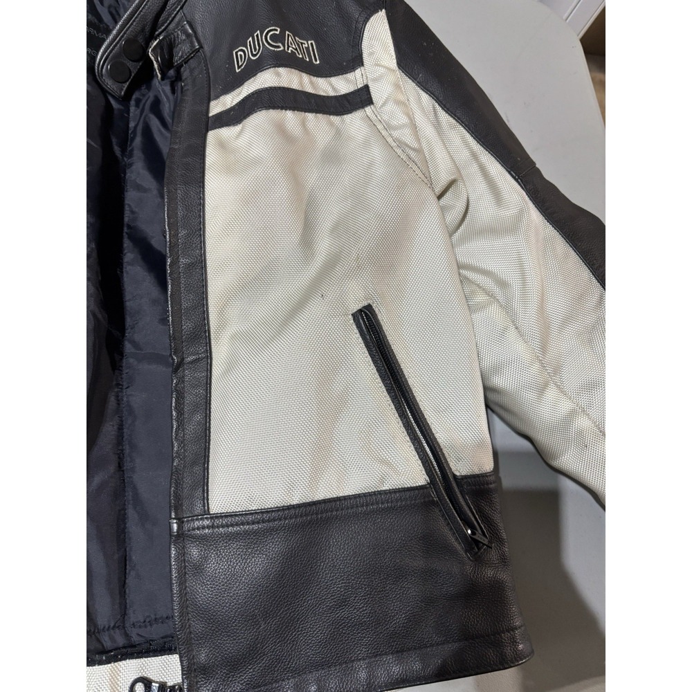 Vintage‎ Ducati Performance Leather Motorcycle Jacket Size XL (With Pad) - Picture 4 of 11